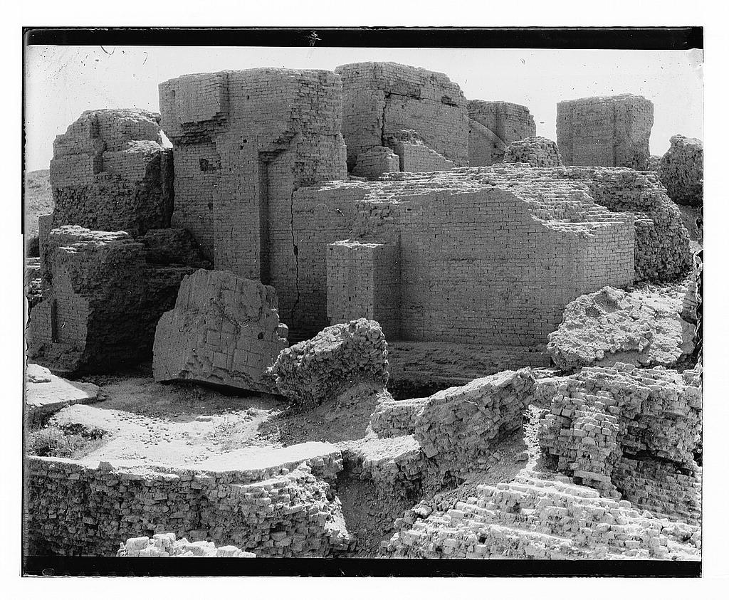 Iraq. Babylon, the Istar [i.e., Ishtar] Gate?