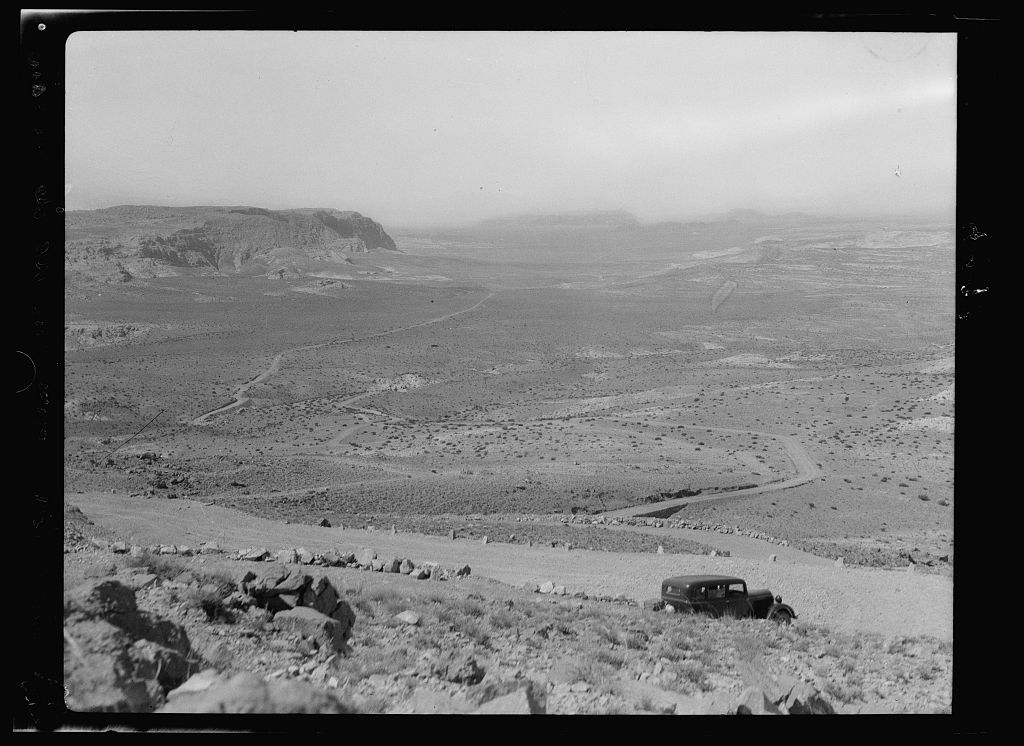 The Araba (Southern end of the great Jordan rift). Negeb el Shurk. Akaba (Elath). Gulf of Akaba and el-Kuntilla. Araba. Motor road from Ma'an el-Hadj to Akaba. View towards Akaba